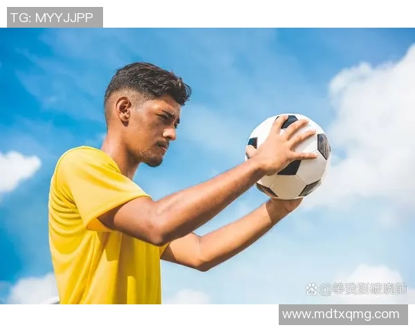 足球明星风采尽显图文并茂展现绿茵场上的传奇故事与荣耀时刻