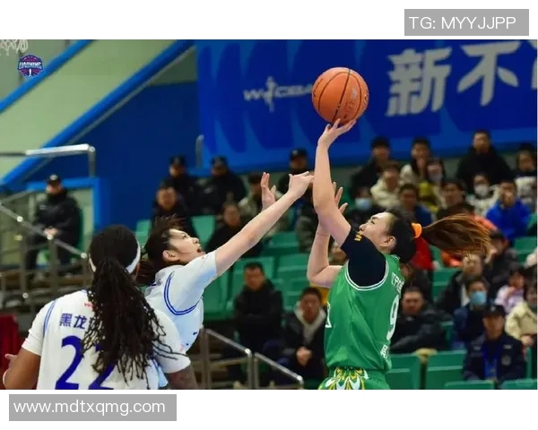 足球明星齐聚大连激情对决精彩瞬间全记录视频分享
